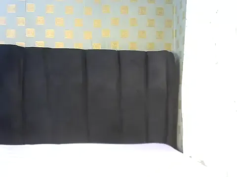 Famous_ryleigh — Play with pussy