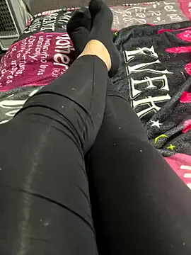 feetwithlottielou — Dildo my pussy