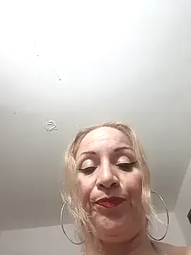 Fenix_528 — Flash get naked