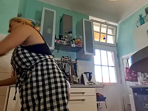 FrauleinSchmitt — show my big Tits + massage in kitchen