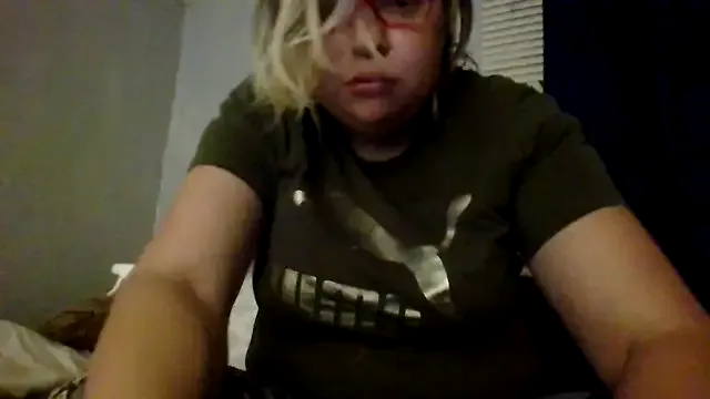 Gabbygade — both breasts out