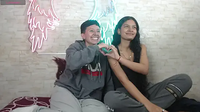 Gaby_and_Mei — SHOW FEET WITH CREAM
