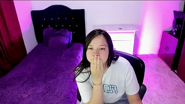 Gia_atm_ — Doggy style + neked
