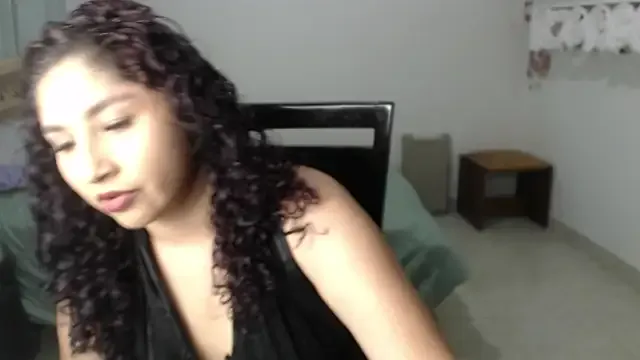 Gia_Dior — flahs pussy