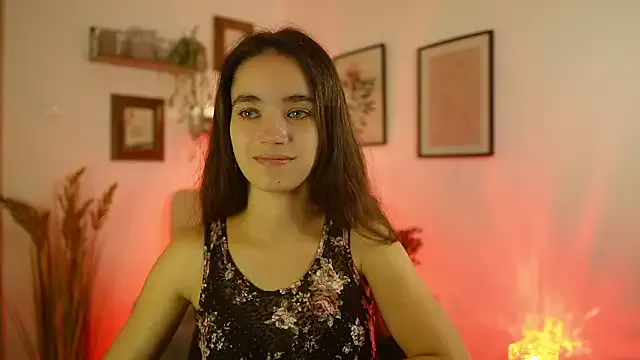 Gia_Paige18 — top off