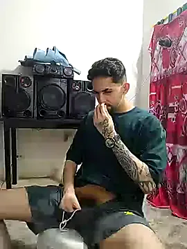 giannis090 — cum in the feet