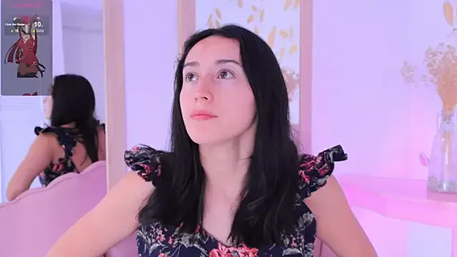Ginevra_esposito —  Look close to my boobs 