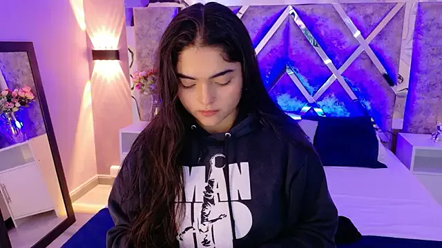 GiselOrtiz — Remove top + slap my tits 
