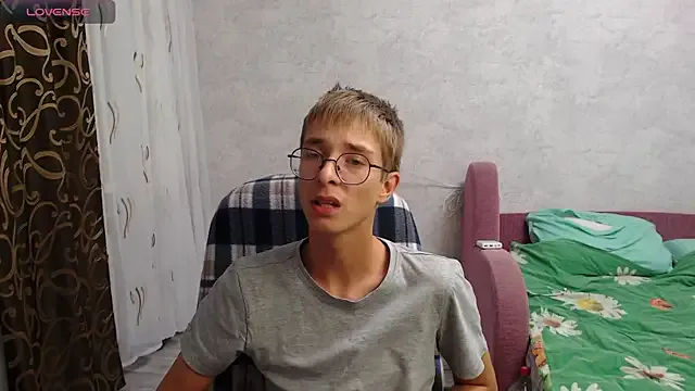 glasses_cat — Cum show