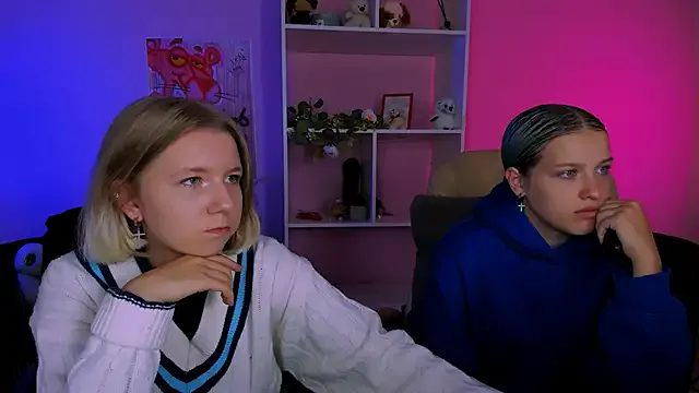 gloria_bubble — flash tits 2 girls 