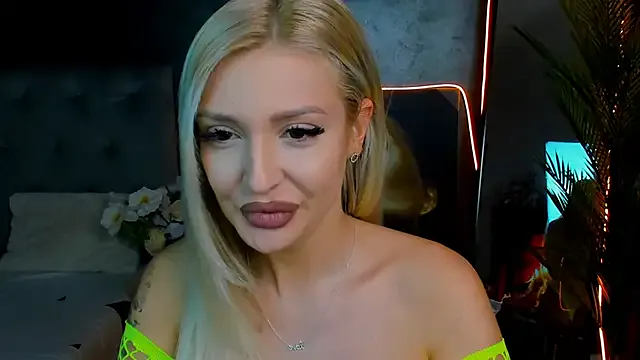 glossy_blondegirl — Make it RAIN  + 3 hot video