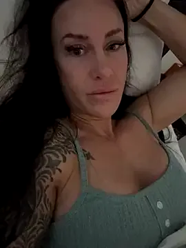 goddess-harper — boob flash