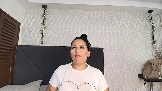 grace_rendon — OPEN  ASS IN DOGGIE