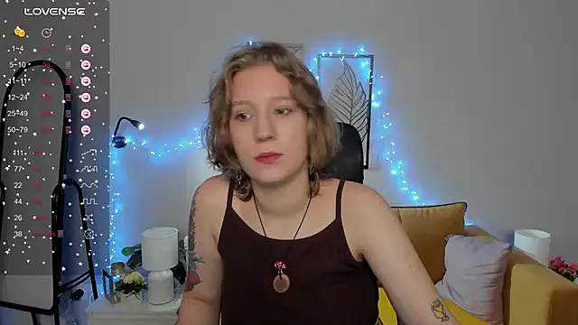 Hailey_Foxy — show boobs
