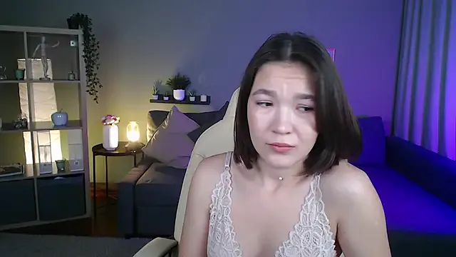 Halle_Berrry — take off skirt
