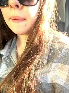 HannaJohnson — Pull the nipples