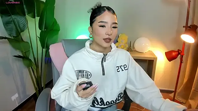 hannax__ — tease my boobs without top 