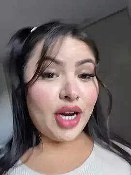 Helen_Vegaa — Oil up this big ass