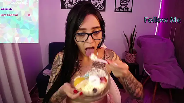 hibridaaa20 — STRIP SHOW WITH FINGER 5 MIN