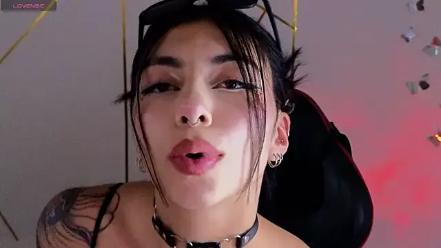 Hollyxx_ — MAKE ME THE DIRTIEST FUCKING BITCH 
