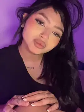 hornykittenn — Freechat on StripChat
