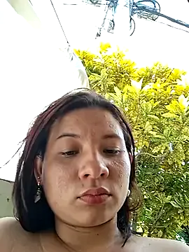 hot-mom22 — NAKED OUTDOORS IN FRONT OF A STRANGER