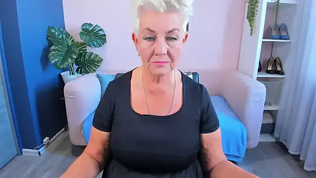 HotandMature — chest-50. ass -100...naked . pussy -150