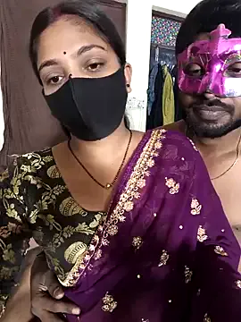 Hotty_couple — Blowjob in public