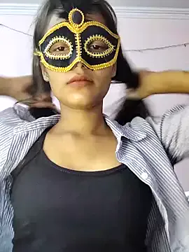 Hotty_Shona93 — Public Naked