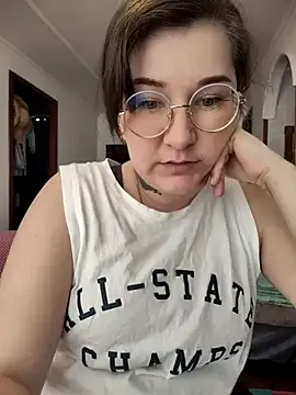 HunnyyLove — rub my clit close