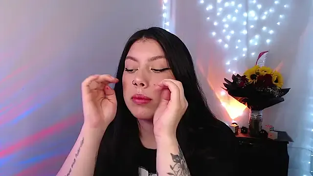 iam_emy — Erotic dance with oil
