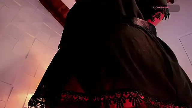 iamxamira — naked + tease you