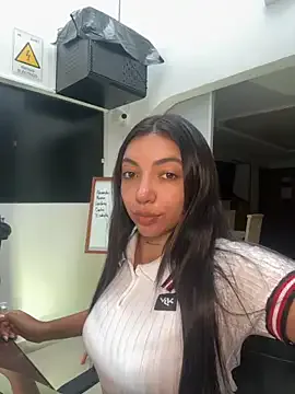 ImAshley1 — Show my cute boobs+brounce