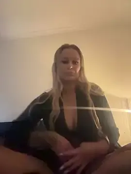imyourgoodgirl69 — Gonna make myself cum hard (so bored!!)