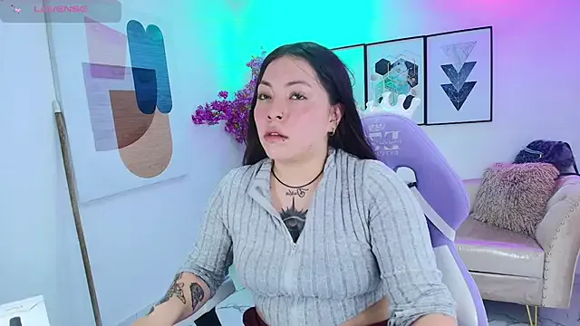 Isa_reel — topples and play nipples with oil