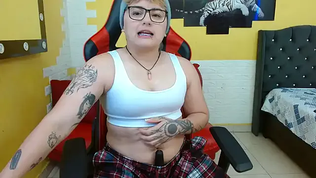 isabeautyx19 — GET NAKED 