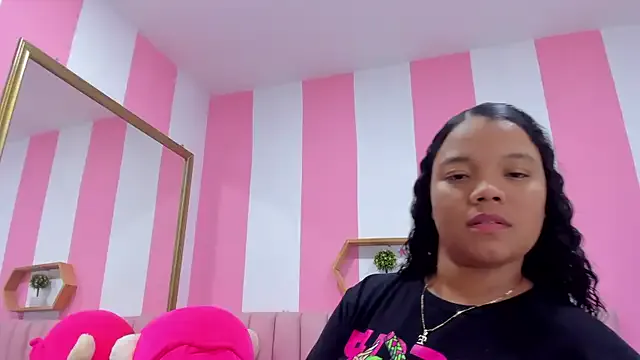 ISABELLA_020 — Show ass hole 