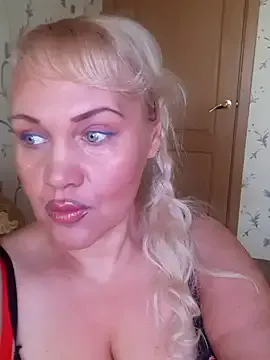IsabellaBoni — Sqwirt
