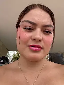 ItsKari — Freechat on StripChat