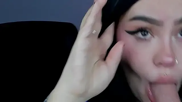 Jas_miin — lick fingers