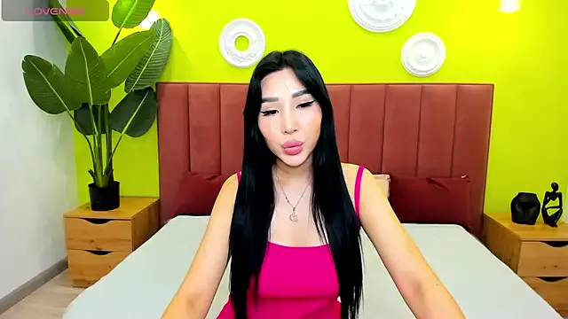 Jennifer_Munoz — upskirt  view (panties tease)