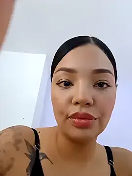 JennLeMoka — rub oil on my boobieslush x 5 min cont