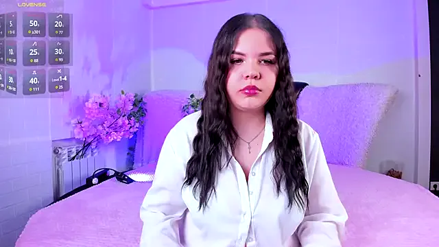 Jess1caX — OIL ON MY BOOBS AND SPANK