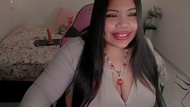Juicy_elenxx — put the dildo and lush inside the pussy