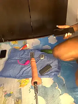 JuicyEve — Fountain squirting 