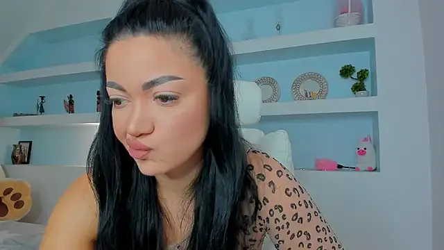 juicyjulie_ — Let's end the weekend with some vibes 