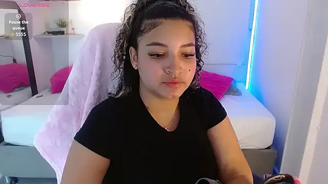 Julia_Boobs — whip ass