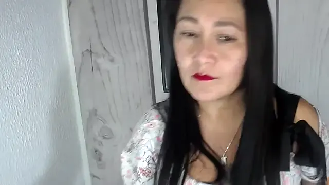 JULIANAWET69 — Freechat on StripChat