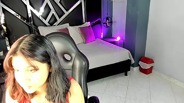 Julieth_brown_ — PLAY WITH BOOBS AND DILDO