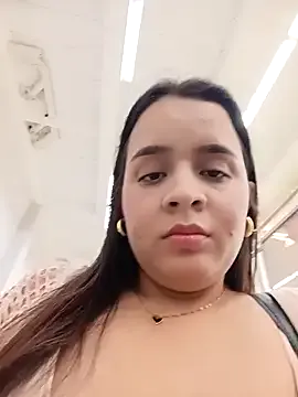 Julieth_hot-69 — Unbutton my shirt, honey, at the mall